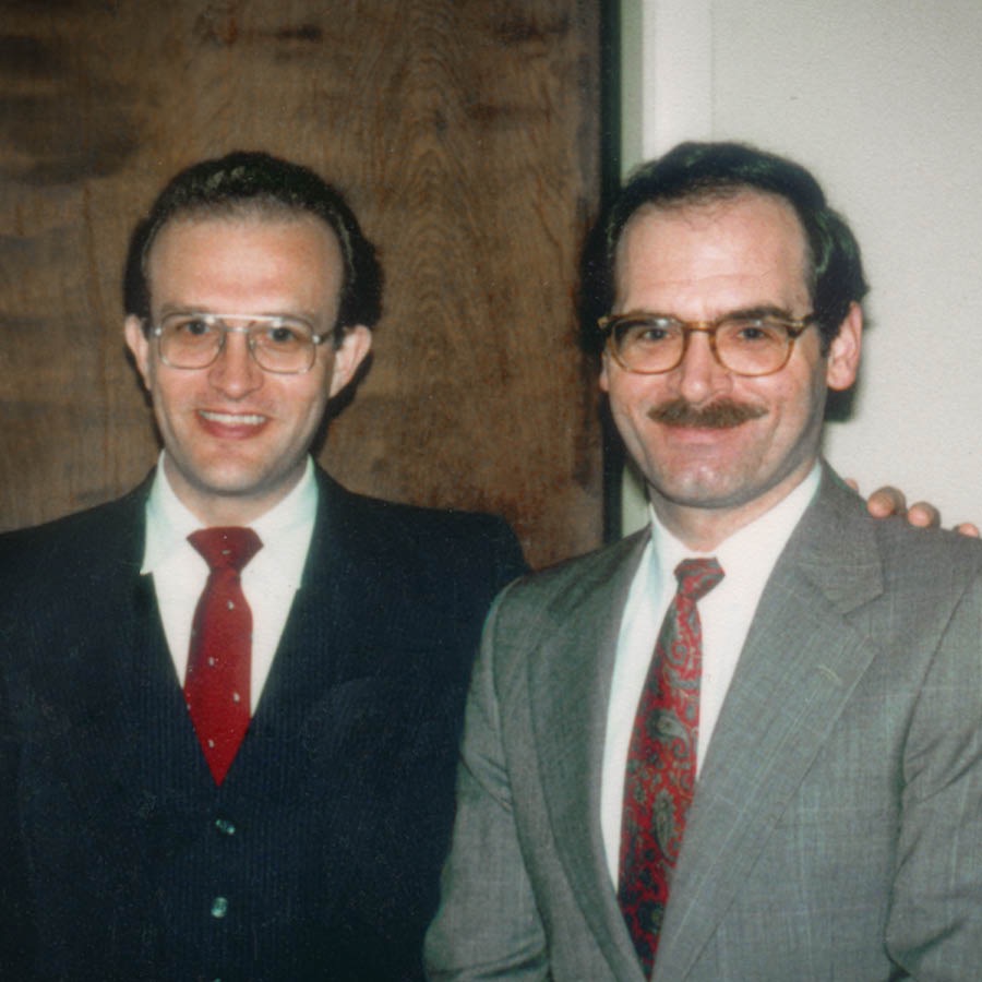 A Don Ridley ne a Philip Brumley.