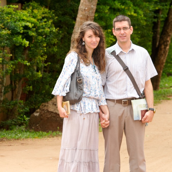 Johanna u Sébastien fil-​ministeru pubbliku fil-​Benin