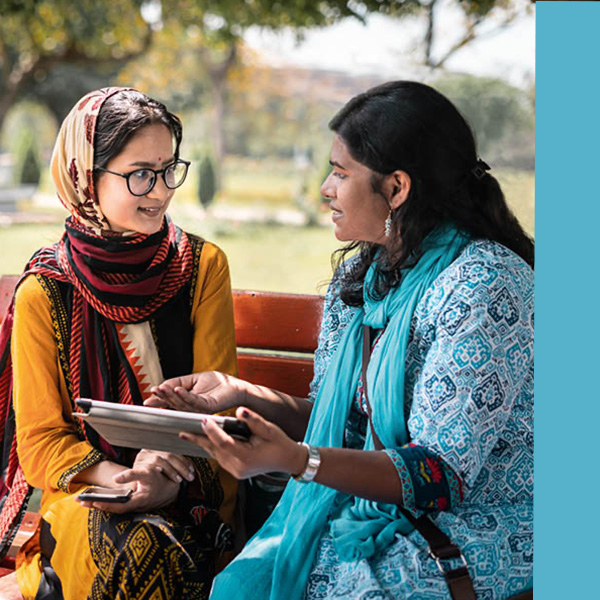 Collage: 1. A teenager who has just been baptized comes up out of the water. 2. One of Jehovah’s Witnesses writes a letter. 3. One of Jehovah’s Witnesses discusses a Bible topic with a young woman as they sit on a park bench. 4. A happy family studies the Bible together.
