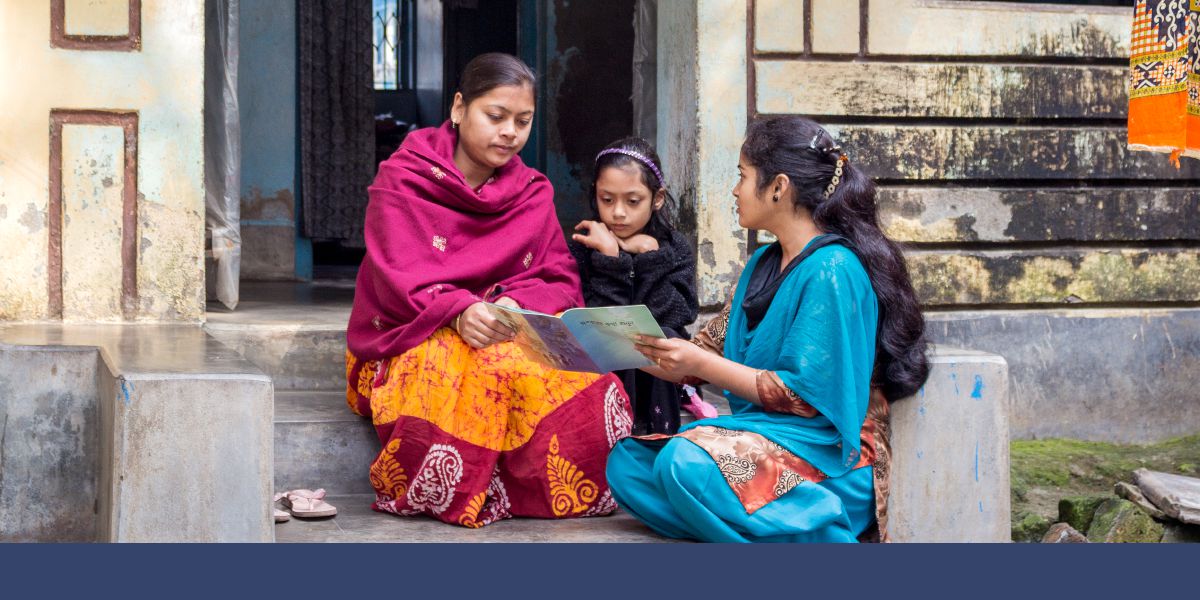 एक बहिनी भारतको पश्‍चिम बङ्‌गालमा आमाछोरीलाई साक्षी दिंदै
