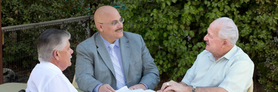 Aamwatate yaali taya talele po omumwatate omukokele, ngoka a talala pambepo