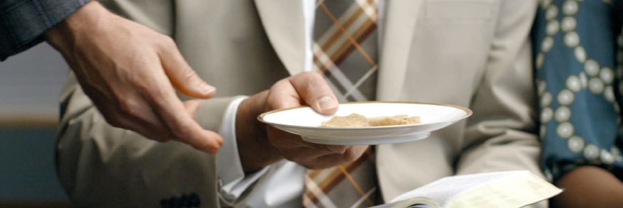 Roti si lö mu’aisöni labe’e ba niha si möi ba wanörö tödö fa’amate Yesu