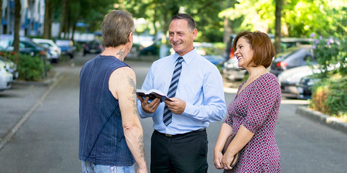 Joseph Ehrenbogen mo e hoana ne fakamatala ke he tagata