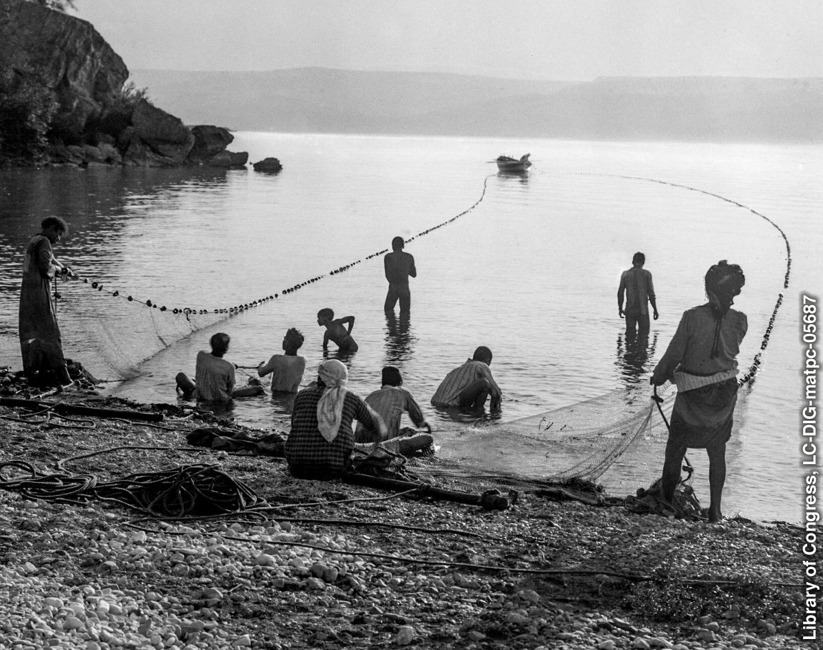Fiskere trekker opp en slepenot