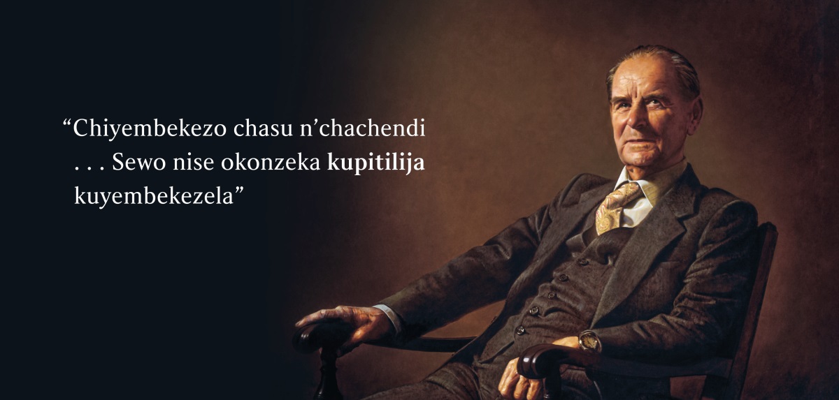 M’bale Frederick Franz. Pasogolo pake pali mawu onena kuti, “Chiyembekezo chasu n’chachendi . . . Sewo nise okonzeka kupitilija kuyembekezela”