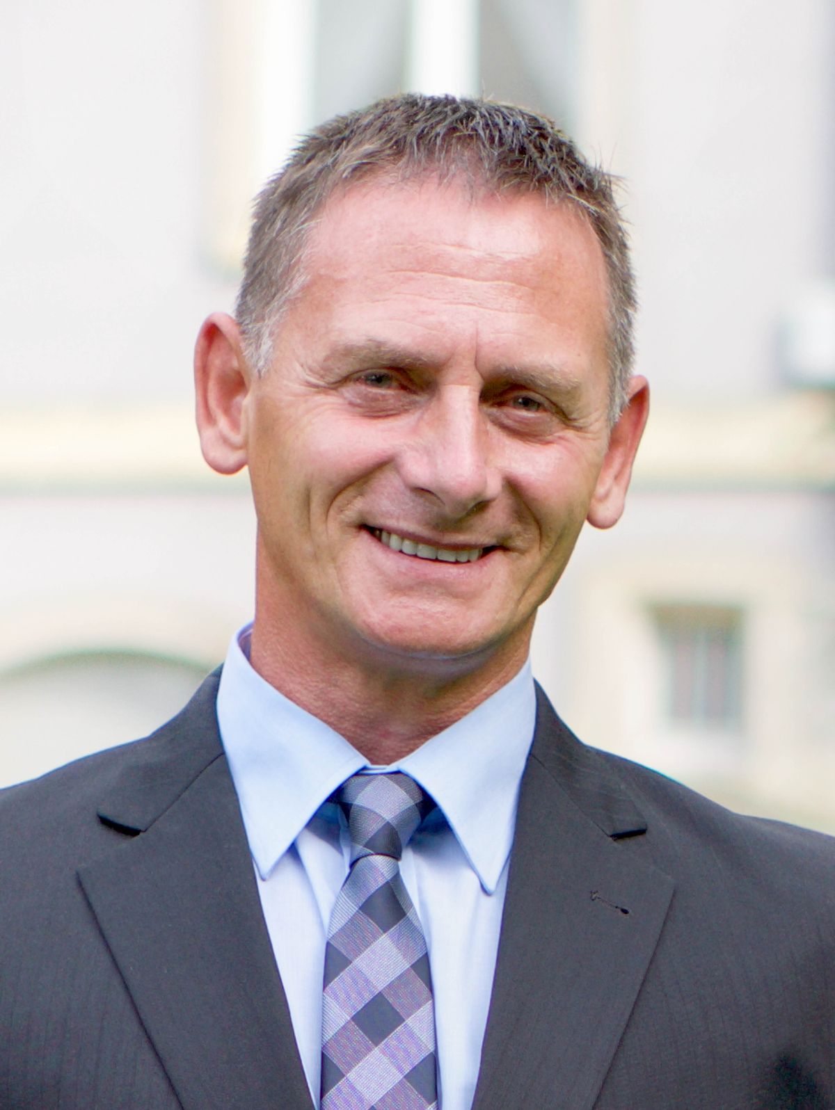 O Joseph Ehrenbogen.