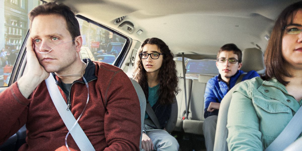 Ilmii fi intalli abbaa isaanii dhukkubsatee jiru yommuu ilaalan