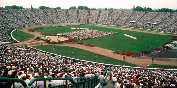 Un kongreso di distrito na un stadion grandi na Polonia