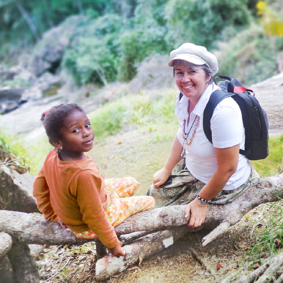 Ute i un mucha muhé chikitu na Madagascar