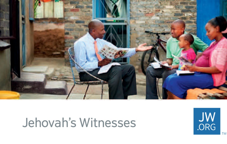 One jw card dey show one Jehovah Witness wey dey study Bible with one family