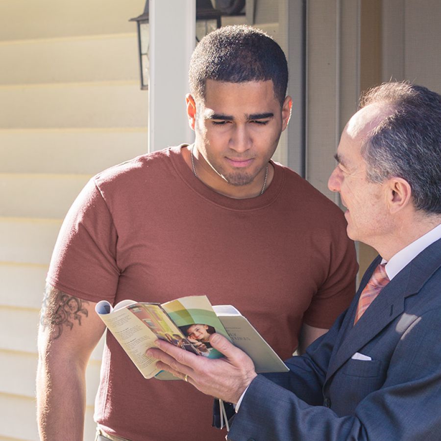 One Jehovah Witness dey preach to one man