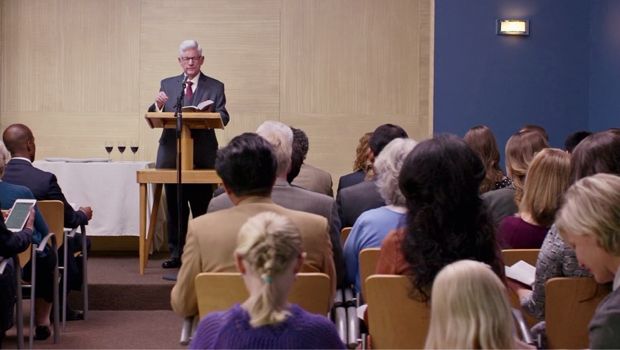 Een Poat von daut Video “Denkjt aun Jesus sienen Doot”. Jehova siene Zeijen sent opp dän Harn sien Owentmol