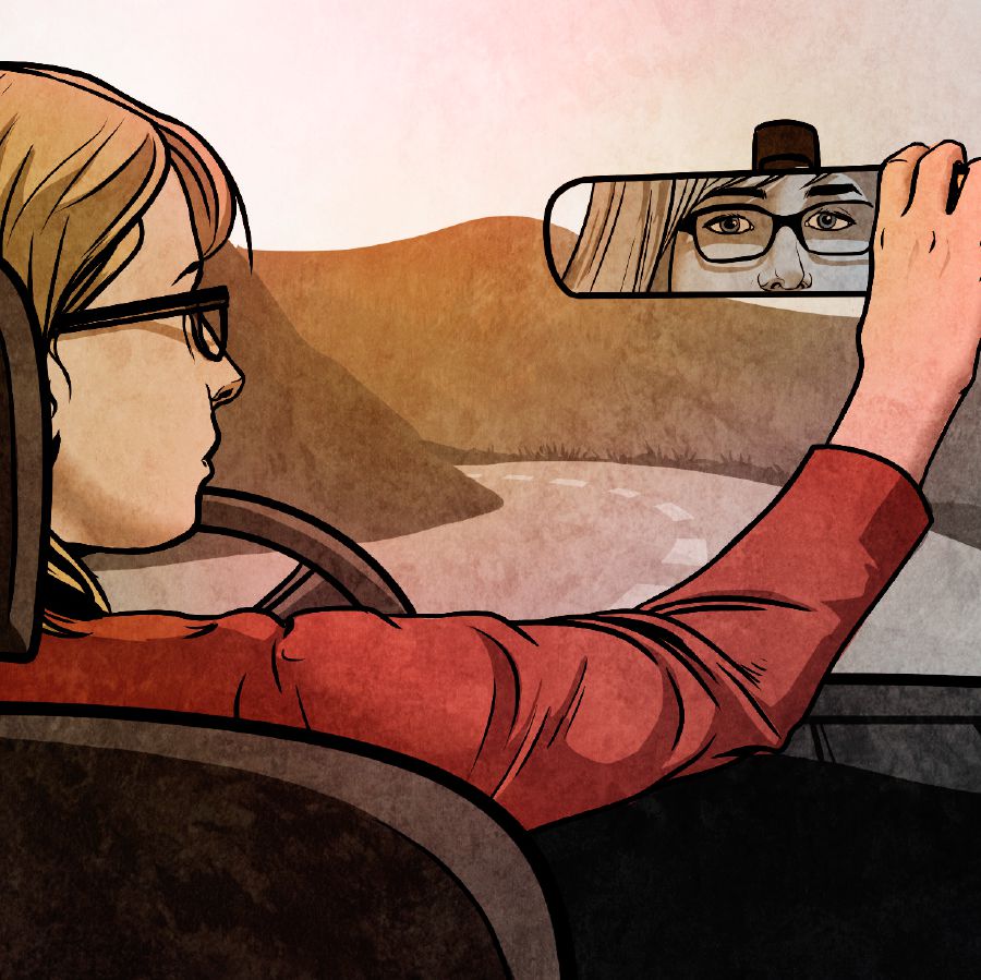 Young woman hem lukluk long mirror taem hem draevem car