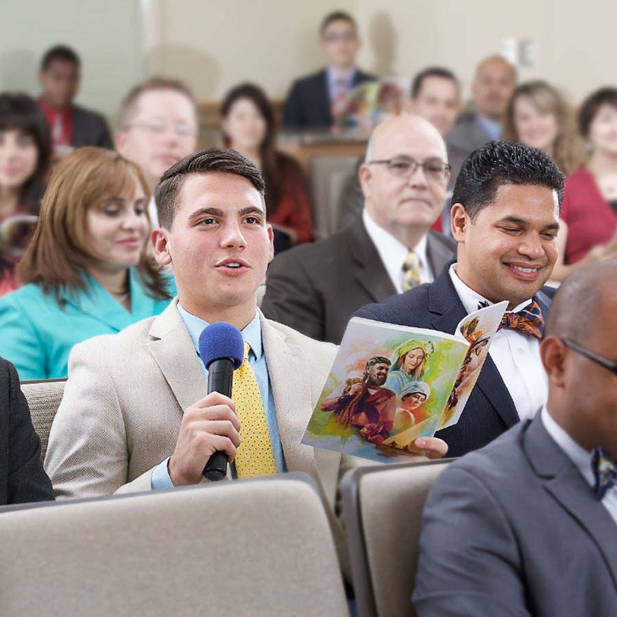Um jovem comentando na reunião