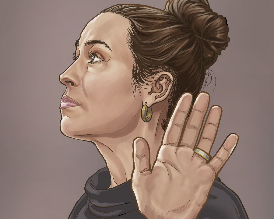 Mulher com a mão levantada nega provas sobre o fim