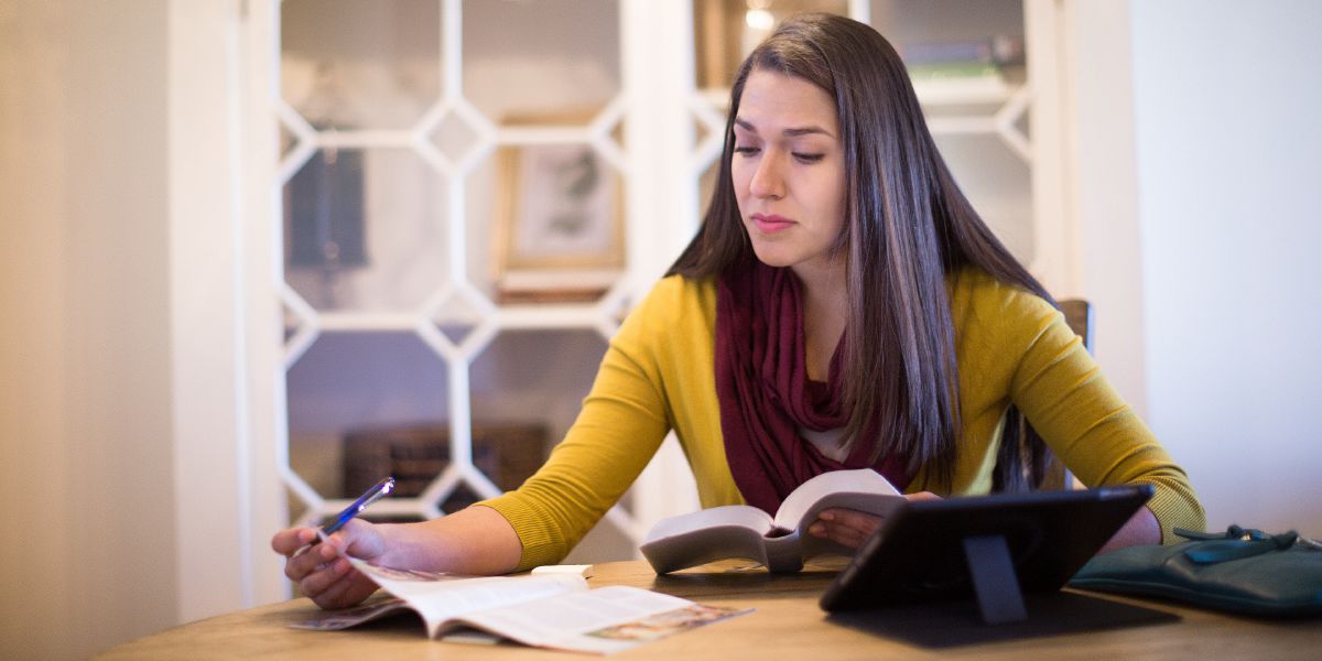 Iñiqmasinchikmi estudiachkan kaqmanta watukuspan imayna yachachinanpaq