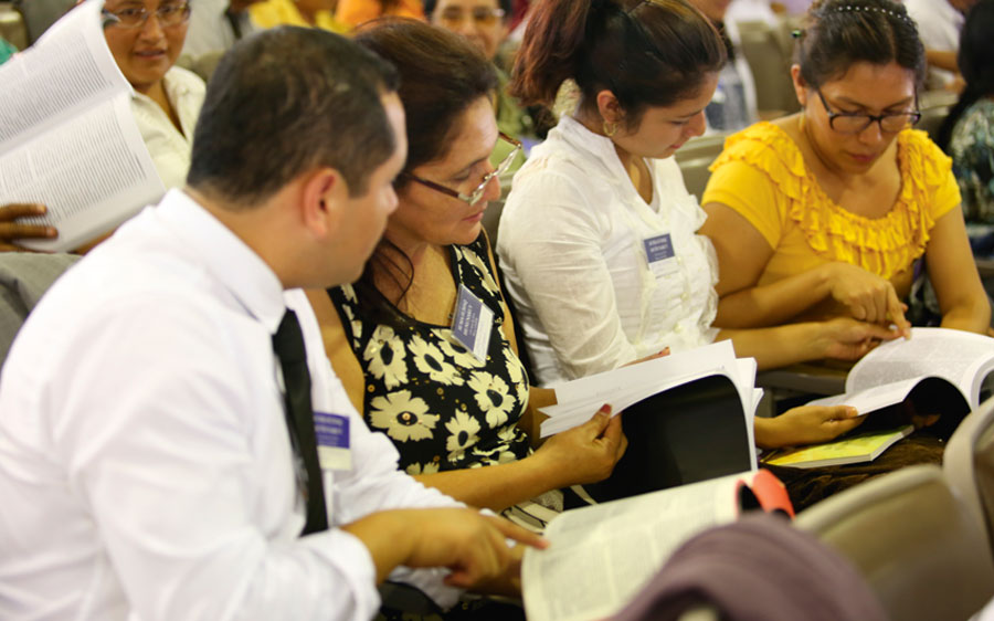 Huk Jehova Diospa testigonmi musuq biblia lluqsiramusqanta qawachichkan
