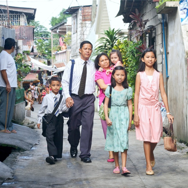 Te aere ra teia ngutuare tangata ki tetai uipaanga i te Philippines