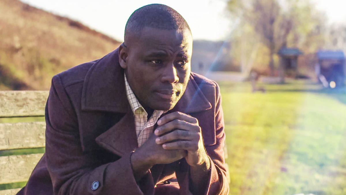 Xiyenge xa vhidiyu ledzri liki: “Hi Nga Nyonxa Nambiloko. . . Hi Kumana Ni Xipada.” Makwezru Dugbe a yanakanyisisa hi mimfambu yake.