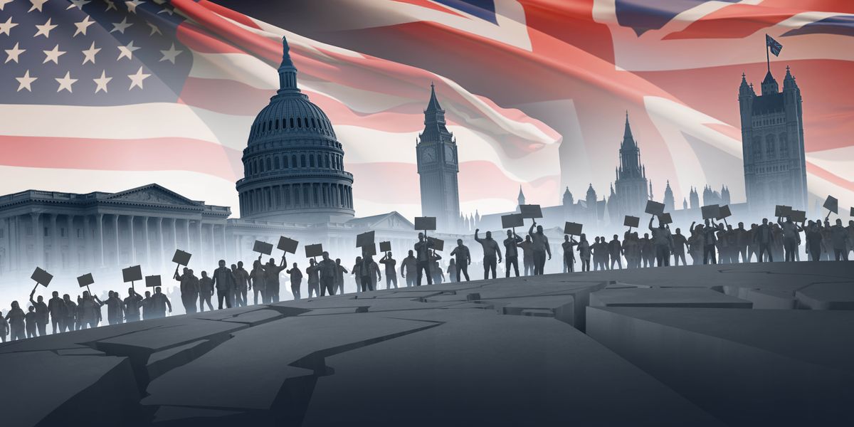 Правительственные здания США и Великобритании на фоне развевающихся флагов этих стран. Перед зданиями толпа протестующих, а земная поверхность под их ногами раскалывается и идёт трещинами.