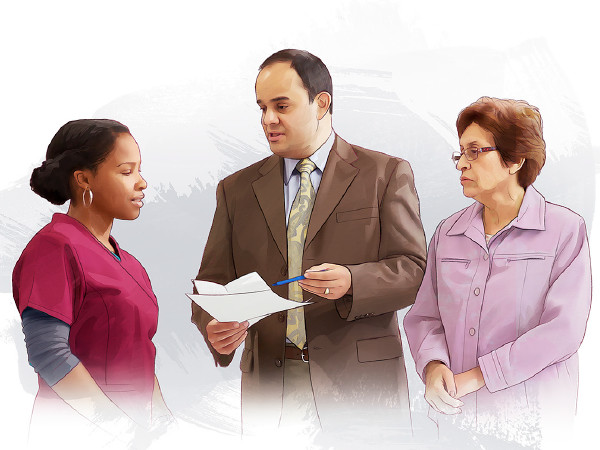 Žena a jej zástupca sa rozprávajú s personálom