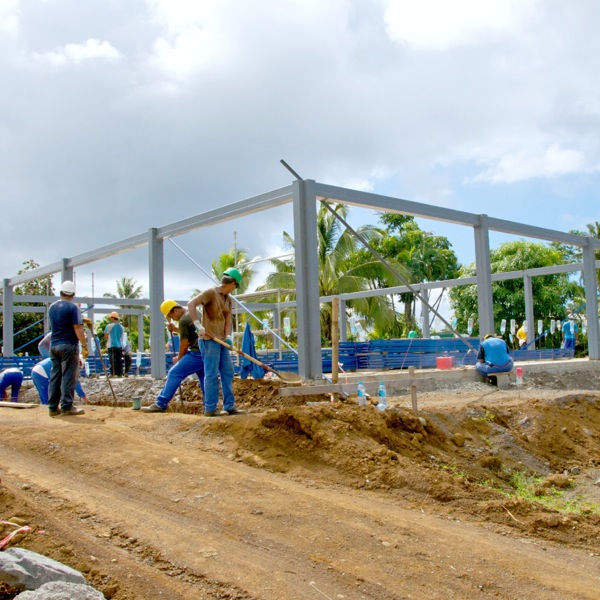 Stavenisko počas výstavby sály Kráľovstva na Tahiti