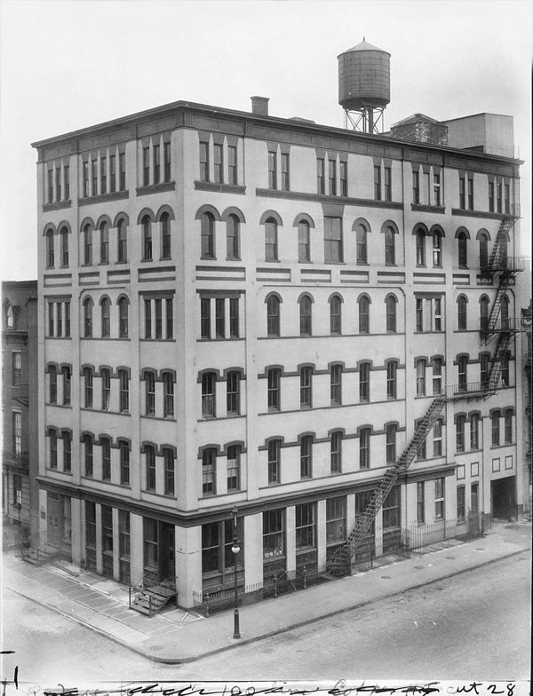 Budova na Concord Street 18