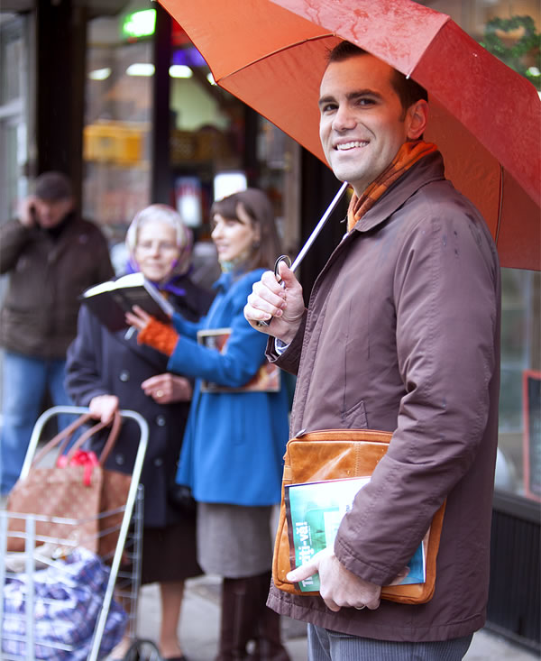 Manželia vo zvestovateľskej službe