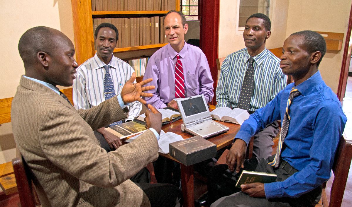 Mutariri wedunhu achiita musangano nevakuru