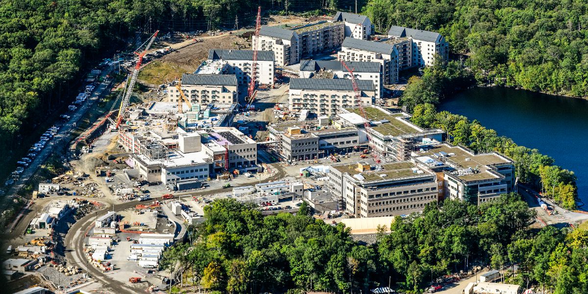 Zvakaita nzvimbo iri kuvakwa yemahofisi edu makuru matsva muWarwick kuNew York