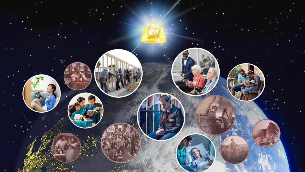 Yesu anaikala ku kiti ya ufalme juu ya dunia, anaangalia aina mbili ya watu. Picha: Ndugu na dada wako namuabudu Yehova. 1. Dada iko na tablete ku mikono na anaangalia juu mbinguni. 2. Bibi na bwana wako nasoma Biblia. 3. Ndugu na dada wako natumika mu kazi ya ujenzi. 4. Ndugu mwenye iko mu gereza iko nasali. 5. Dada mwenye kukomala iko natoa maelezo ku mikutano. 6. Dada mwenye iko ku kitanda mu hopitale anapatia munganga trakte. 7. Baba iko najifunza pamoya na familia yake. Picha: Wanaume na wanamuke wenye wako nafanya mambo yenye haipatane na kanuni za Biblia. 1. Mwanaume iko nasali juu ya michezo ya makuta. 2. Mwanaume iko na piga mwanamuke. 3. Watu wenye kasirani wako nafanya maandamano. 4. Mwanaume mwenye iko na bunduki iko nafuata mwanamuke fasi ya kuweka gari. 5. Mutu wa dini anasali kwa ajili ya maaskari. 6. Mwanamuke iko nakunywa dawa za kulewesha.