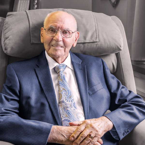 Walter Markin.