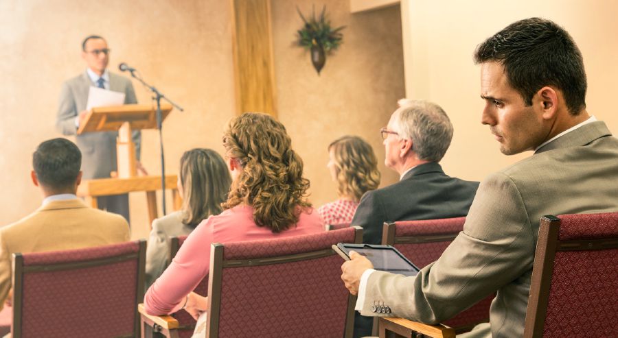 Mbáa ndxájulú nakiʼnáa índo̱ nagixnuu náa congregación mbá rí niraʼwíí muni bi̱ kuya̱ edxu̱u̱