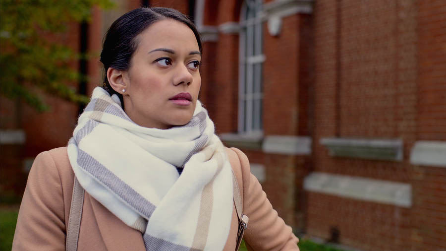 Саҳна аз видеонавори «Маҳорати худро беҳтар гардонда, аз шогирд тайёр кардан хурсандӣ гиред. Бо шавқу завқ таълим диҳед». Нита баъди омӯзишро рад кардани Ҷейд рӯҳафтода шудааст.