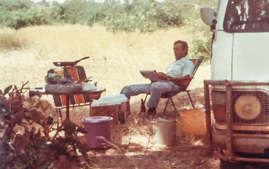 ማክሲም ዳንየልየኮን ሃፒን ኣብ ዕዮ መገሻ ኼገልግሉ ኸለዉ፡ ነታ ማኪናኦም ንመንበሪ ይጥቀሙላ