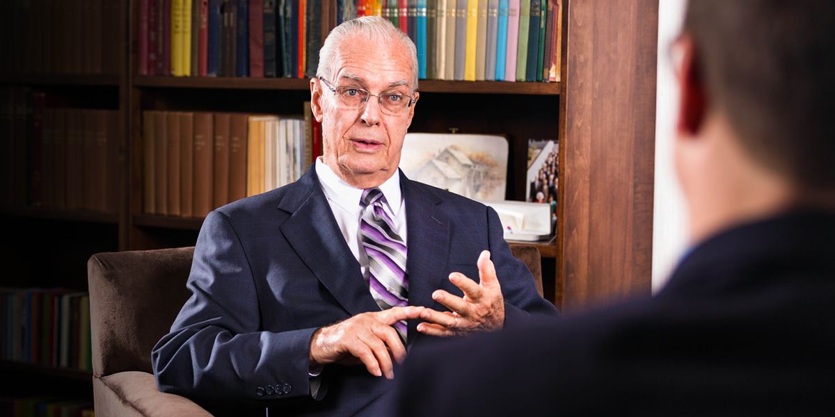 ጆኤል ኣዳምስ።