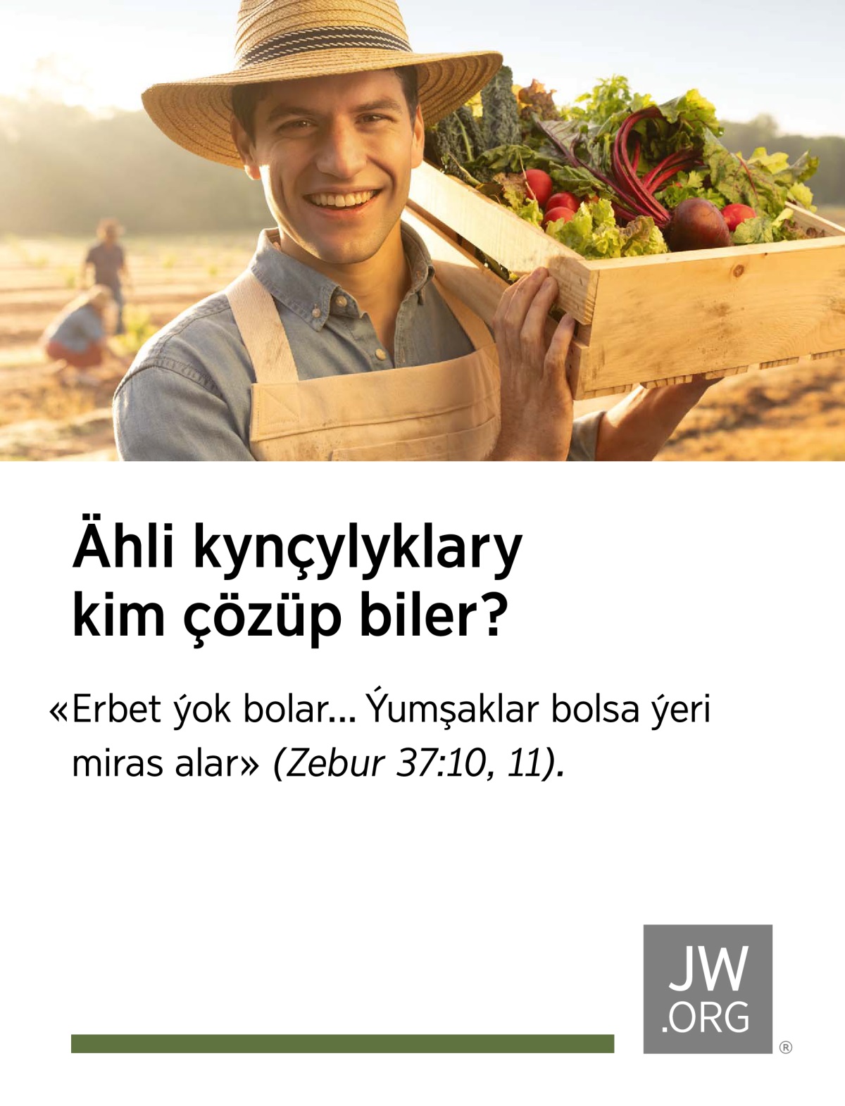 Daýhan ýygnan hasylyny egninde göterip barýar.