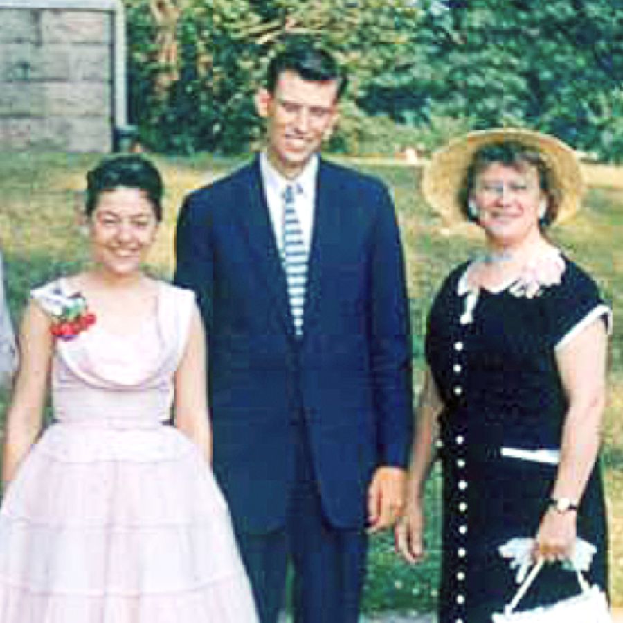 William nde la Angela Samuelson kaamɛ la Etta Huth