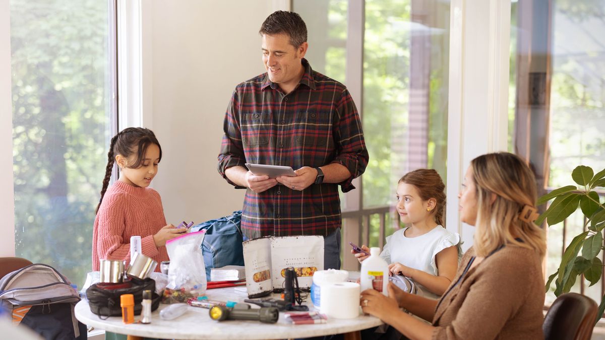 Watiya uma familia lakkaxwilimakgo tuku namaklakaskinkgo komo wi tuku kaj lakapala xlalh.