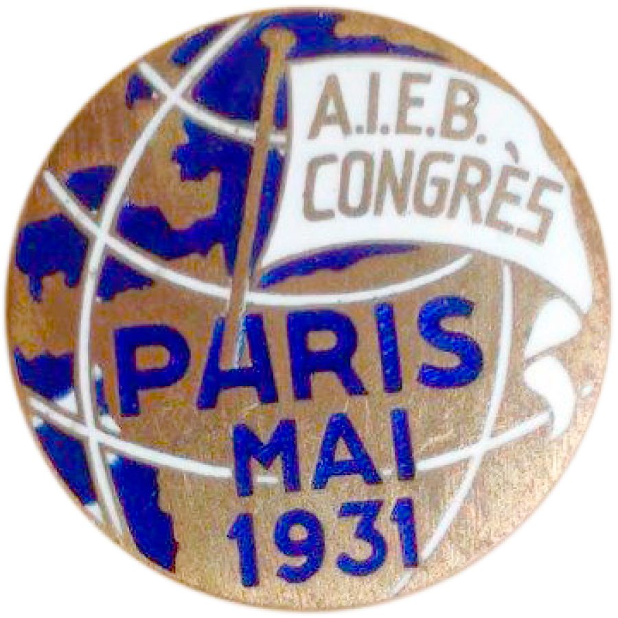 Ungano wa mitundu yose uwo ukachitika mu Meyi 1931 ku Paris, France