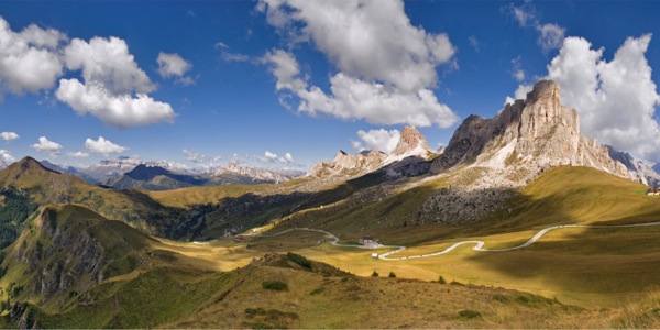 Dolomites mmepɔw a ɛsesã so