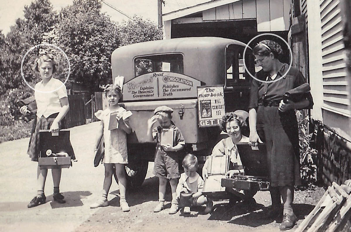 Yakal chcholik mantal xchiʼuk smeʼ xchiʼuk chanvoʼ smukobtak li Camillae. Li Camilla xchiʼuk smeʼe stsakojik gramófonoetik.