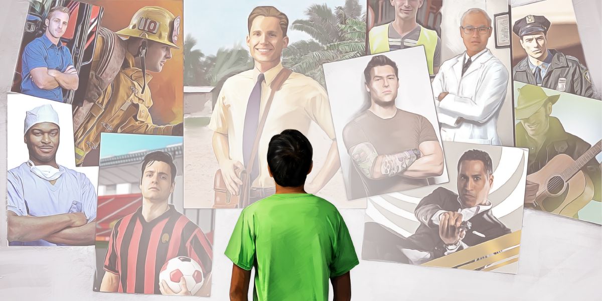 Un joven viendo algunas imágenes de personas a las que podría imitar