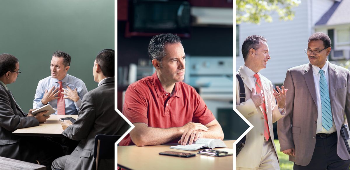 Serie de imágenes: Un hermano recibe un consejo dado con cariño y se deja moldear. 1. Le cuesta aceptar el consejo de los dos ancianos. 2. Lee la Biblia y medita. 3. Disfruta predicando con uno de los ancianos que lo aconsejó.