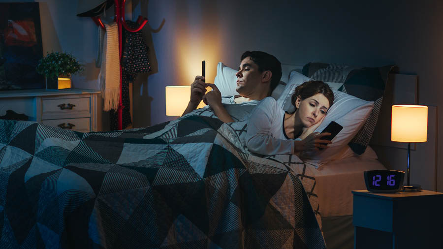Nexheʼ ti guendaxheelaʼ lu cama ne cada tobi cayuuyaʼ teléfono stiʼ.