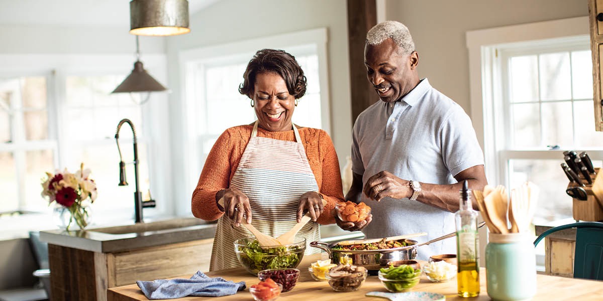 Usosayensi okukhulunywe ngaye ekuqaleni nomkakhe bayapheka ndawonye