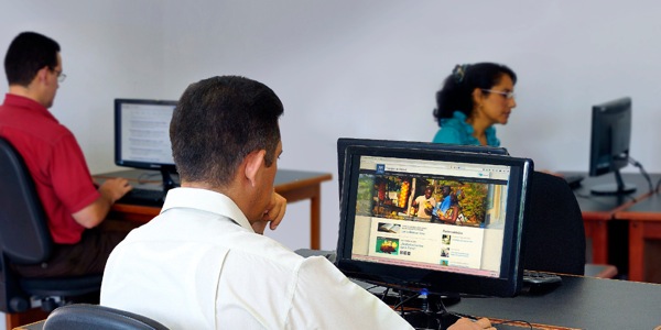 Isithombe ekhasini 38